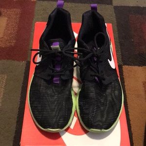 Nike Roshe shoes size 5.5y